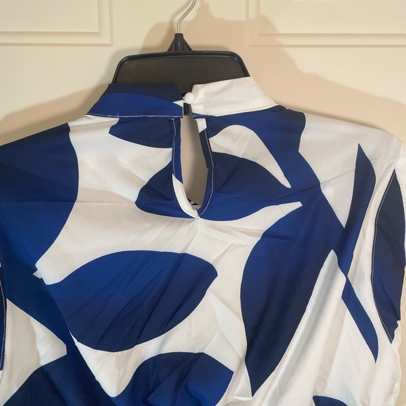 SHEIN EUC Blue & White Maxi Dress, Open Midriff, Sexy, Super stretchy! Size 12 - Picture 4 of 12